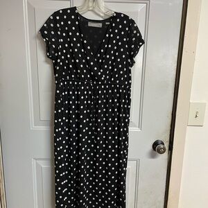 Liz Claiborne Black and White Polka Dot Midi Dress M
